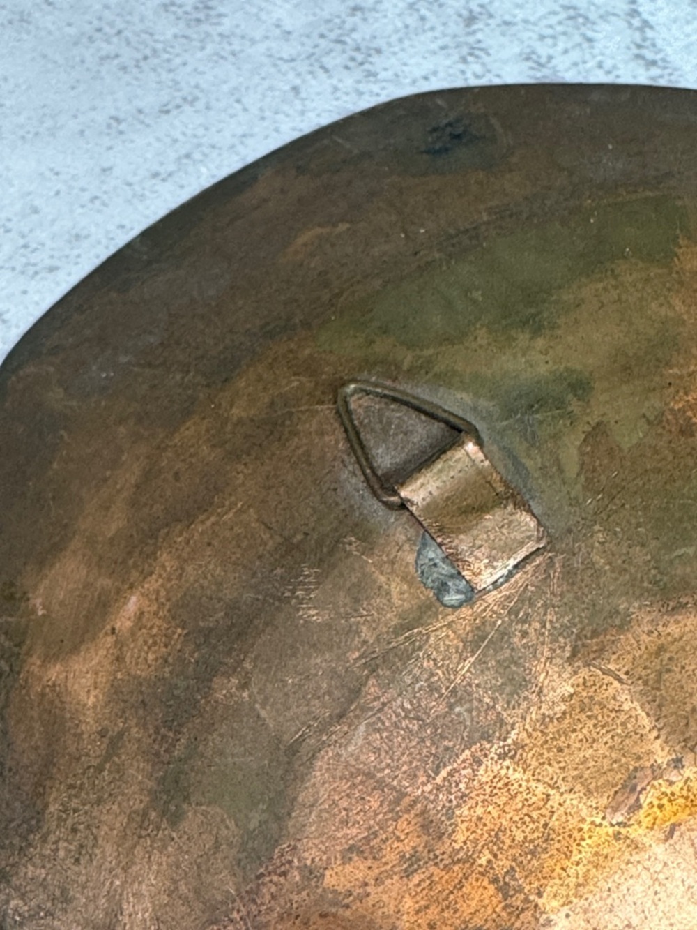 Vintage hammered copper and enamel triangular bowl - Picture 6 of 11